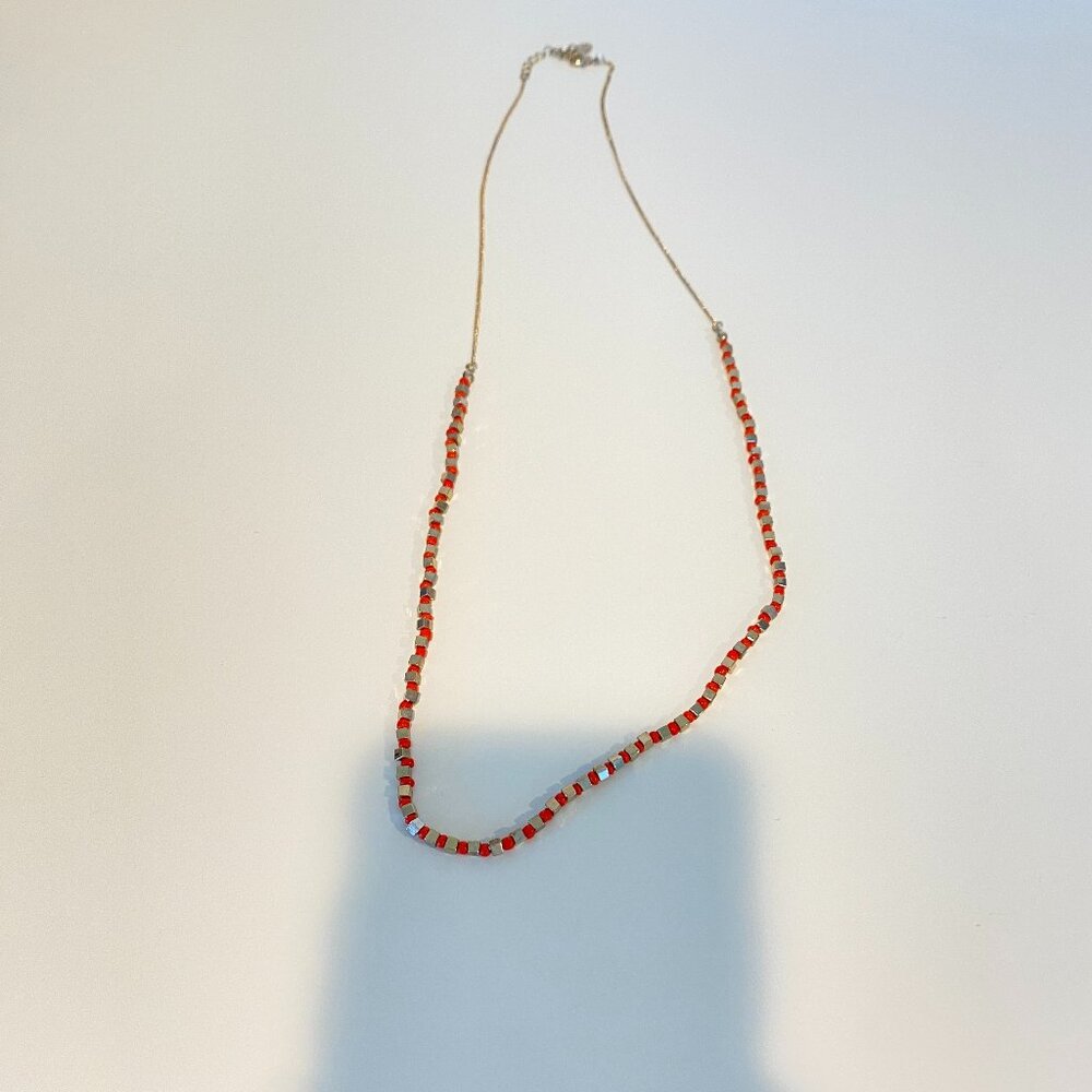 Long Necklace Red Gold cubes